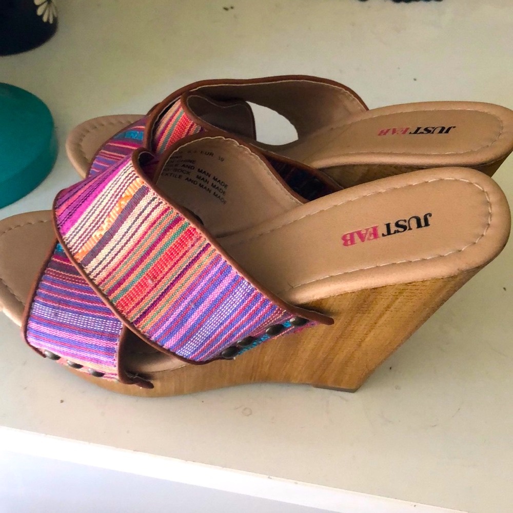Colorful wedges